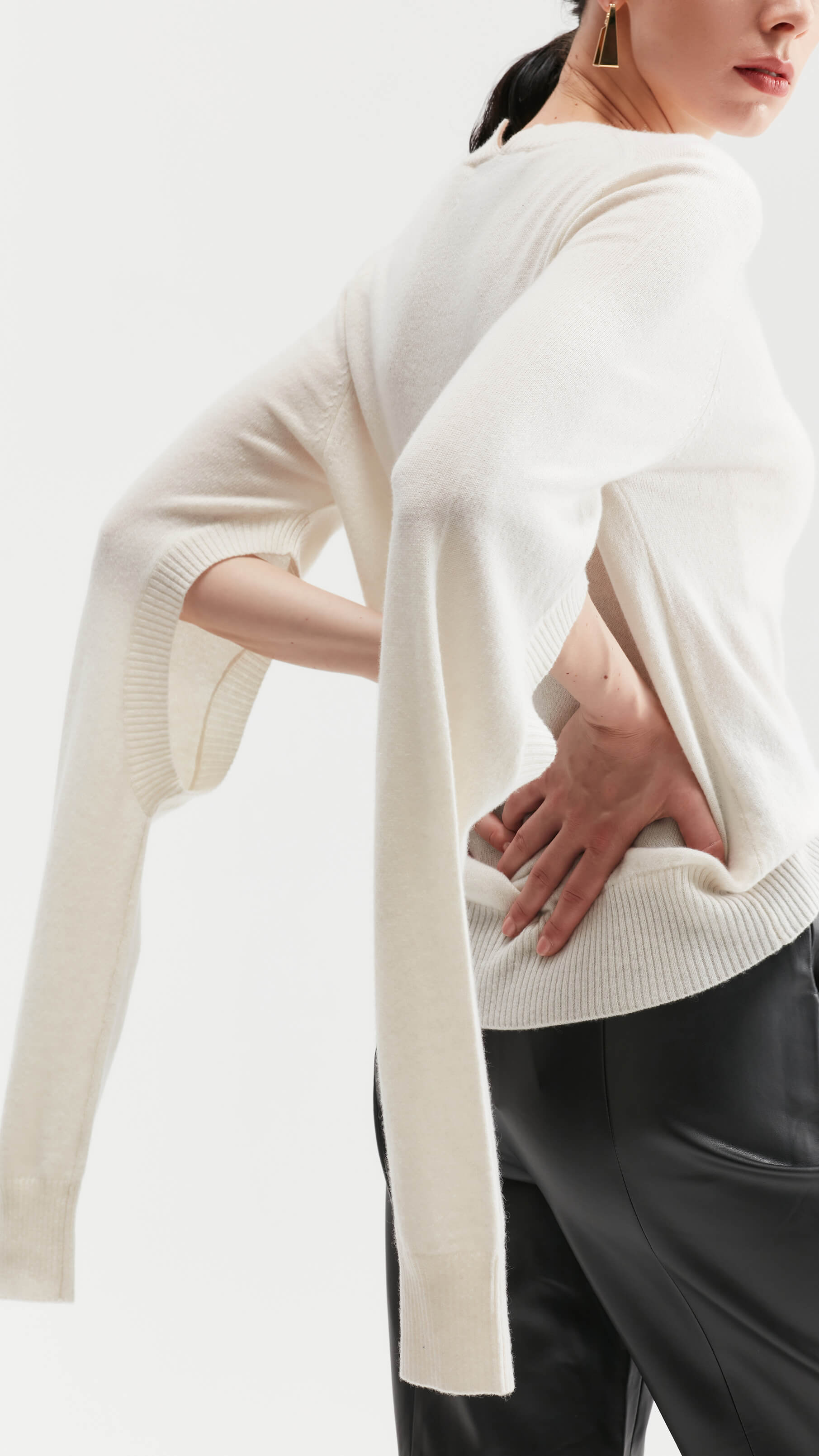 Samorn Slit Sleeves Cashmere Sweater 