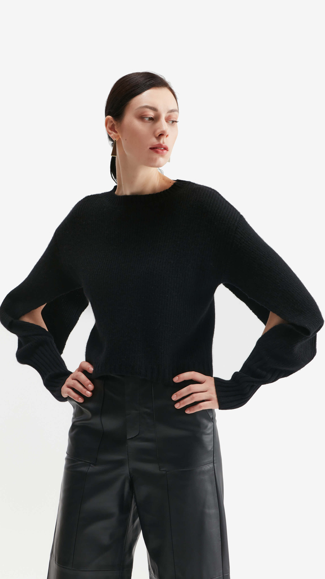 Sally Slit Long Sleeves Sweater