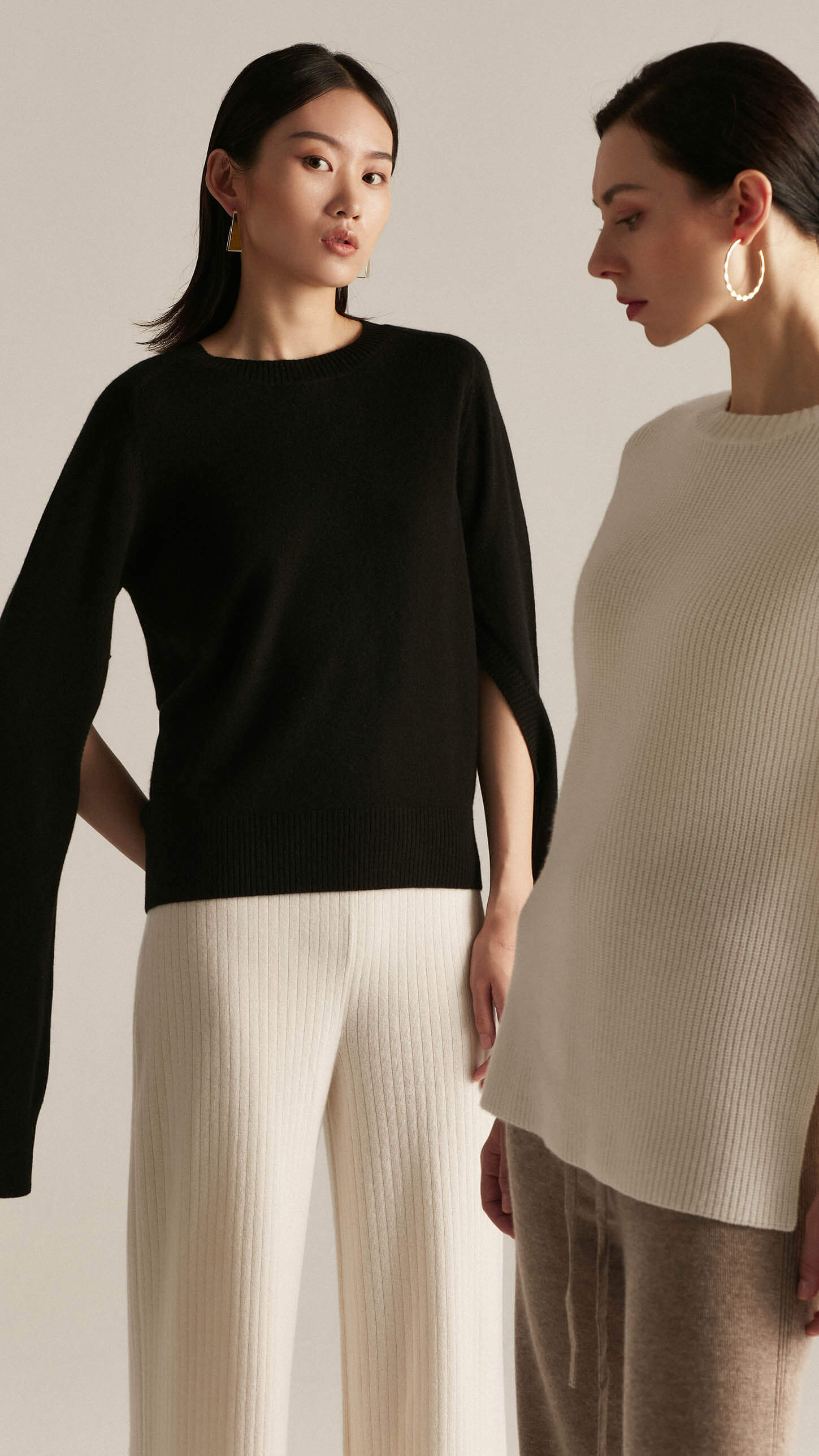 Samorn Slit Sleeves Cashmere Sweater 
