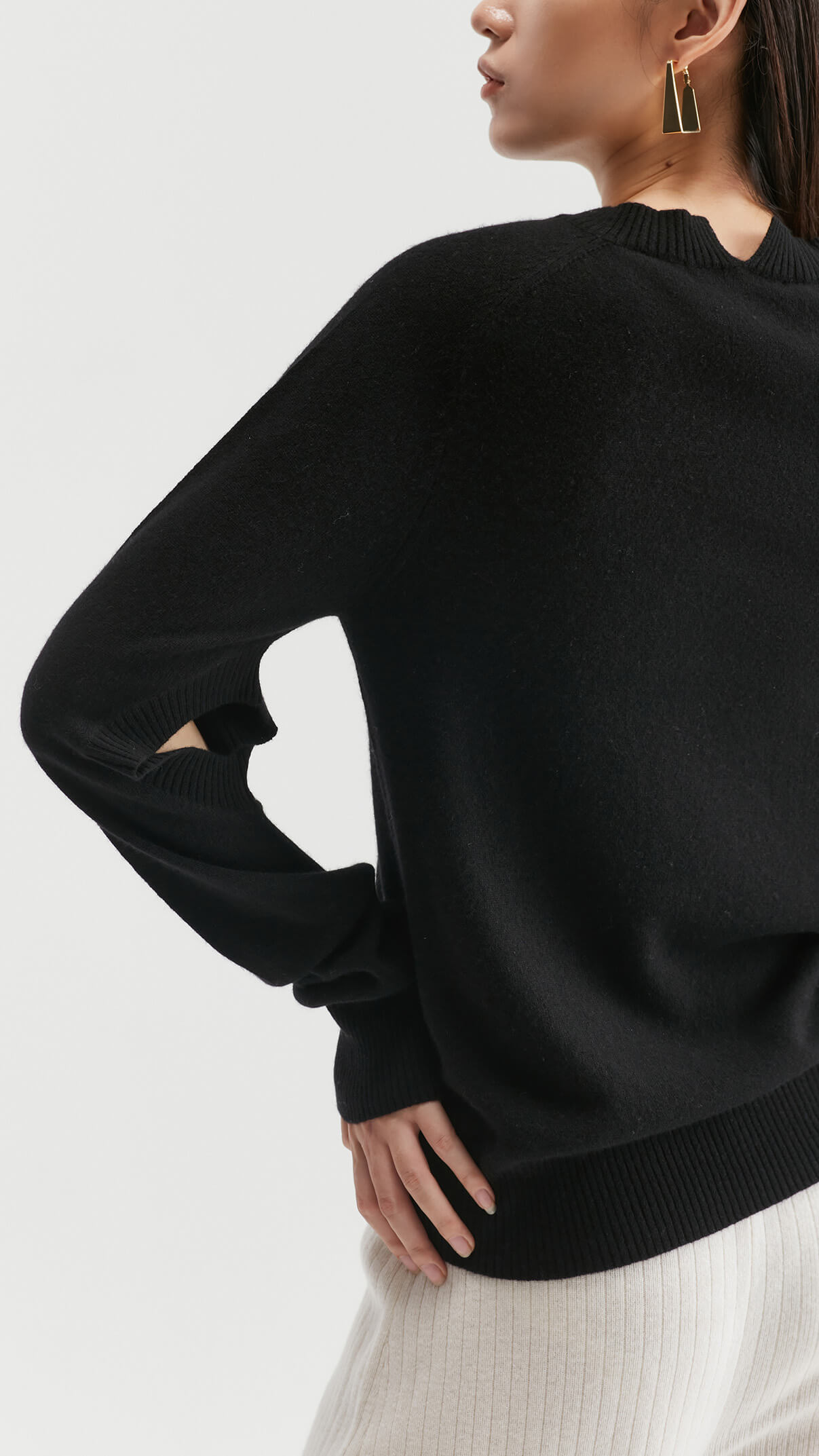 Samorn Slit Sleeves Cashmere Sweater 